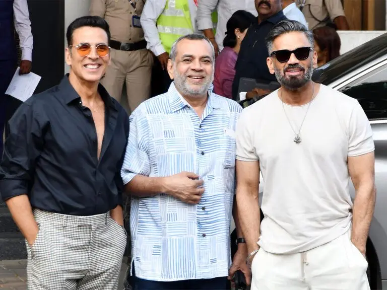 Akshay-Kumar-sues- Paresh Rawal-for-Hera-pheri-3